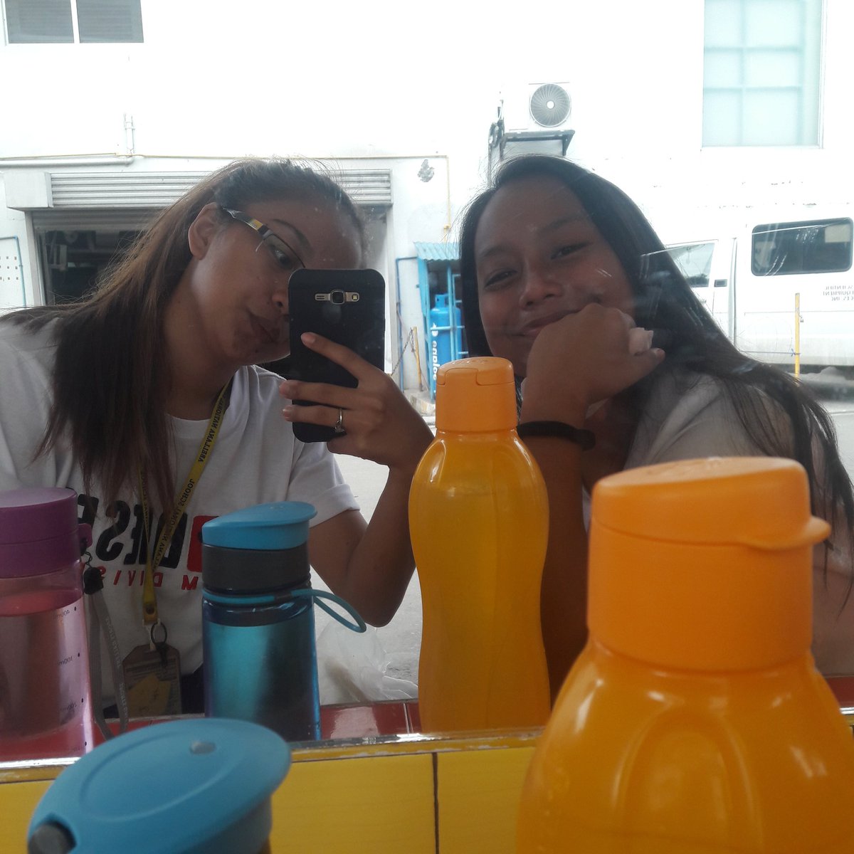 andreaxsuzanne's tweet photo. When u two are hungry af and craves for bread that's why u skipped class 😂 nah, just kiddin. #shobee @PrielLady https://t.co/8Q7dMh6Bgp