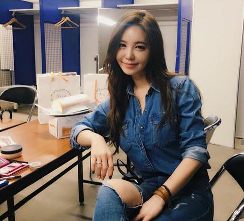 yebiiins's tweet photo. #yebinstagram update https://t.co/60rQc8O9TX