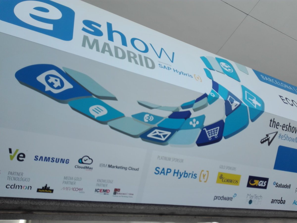 darwinzone_ES's tweet photo. ¡Estamos en @eshowesp conociendo lo último en solución #digital! #TransformingDigitalCompanies https://t.co/Jp15Nu80Zj