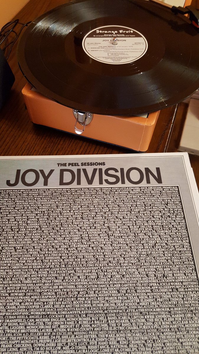 Darrellmitch73's tweet photo. Now playing joy division #peelsessions #exerciseone 👊 https://t.co/rRl2lOjlHb