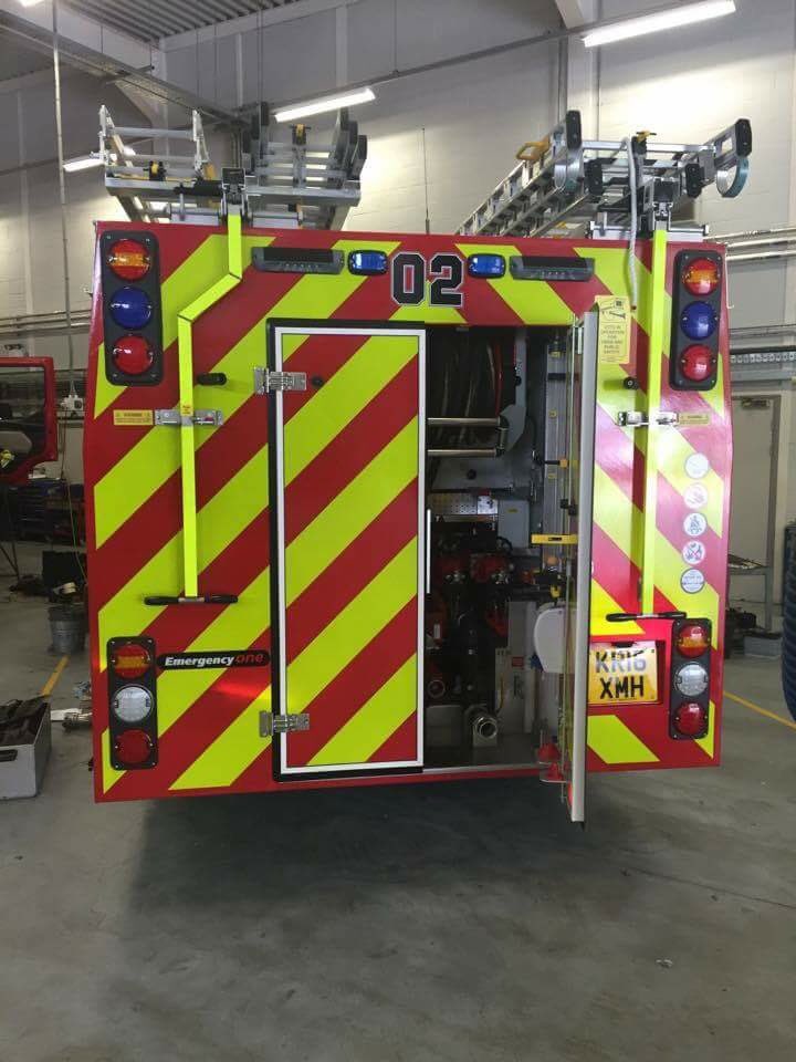 Rushmoor02's tweet photo. Sneak preview of the rear of our new intermediate appliance coming to station soon #TeamHants leading the way with #OpsDevelopment https://t.co/sfeaBiQel8