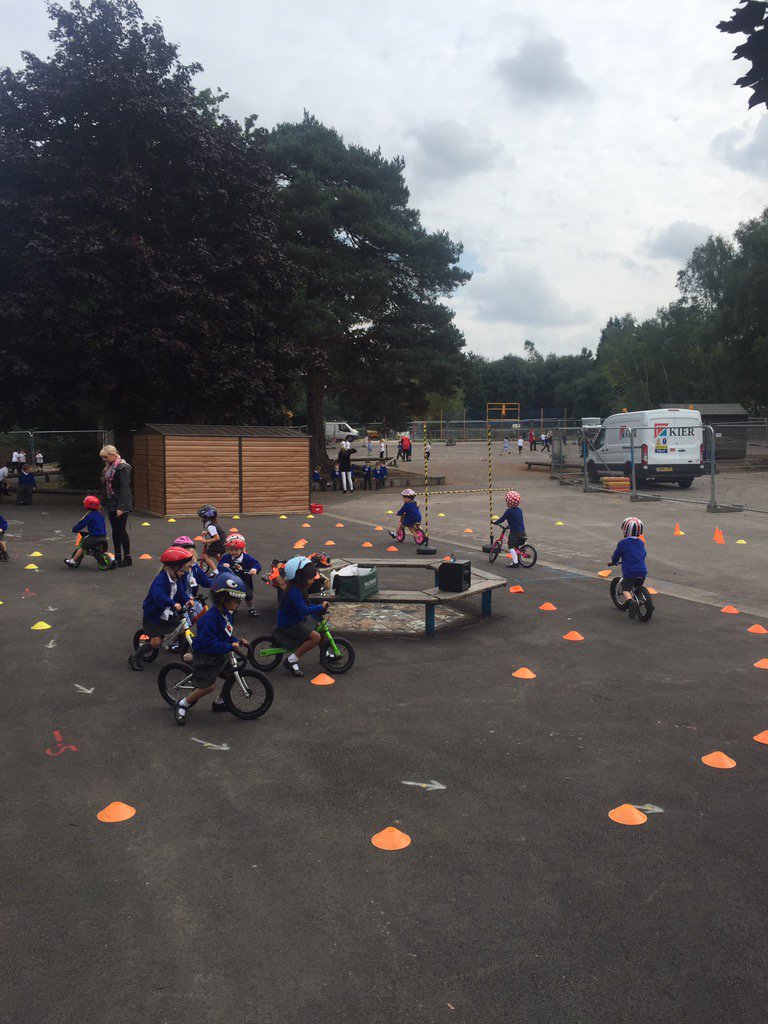 BikeitRay's tweet photo. Balance Bike Party! Ray's Olympic bike course @MyJourneyHants @SustransSE @stjames #Futurecyclists Keep On Balancin' https://t.co/ADDn8H46qO