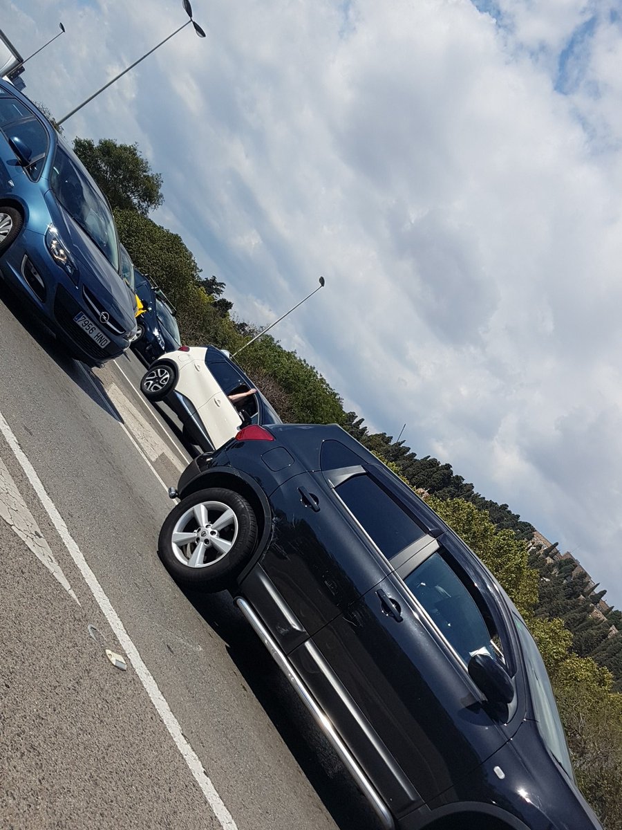 Demà dia sense cotxes també a la #RondaLitoral ...JAJAJAJAJAJAJAJA 
I aqui acaba l'acudit d'avui