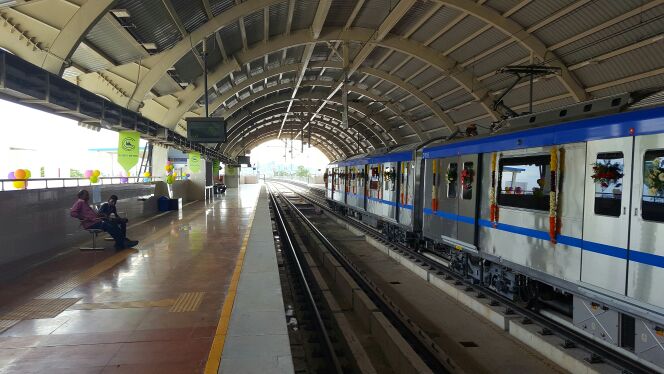 OGkbalakumar's tweet photo. The interplay of light in the Guindy Metro station. #TrainWithView https://t.co/D94zctjmNT