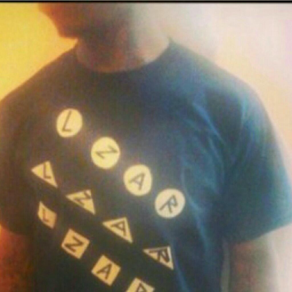 lzar_world's tweet photo. #lzar
The #animation of #style .
#supportsmallbusiness
#business #fashion #b2l #risktakaz #1ofa3rdkind
#psp https://t.co/esifrAPv5d