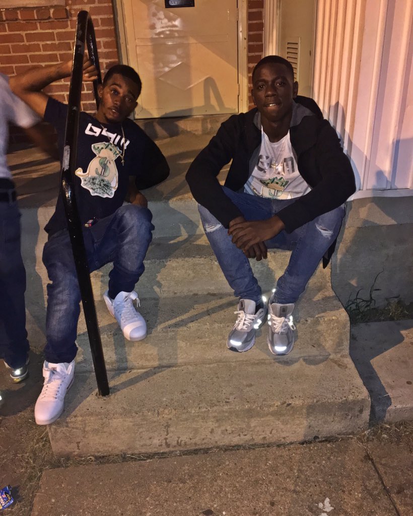 G4MKodak's tweet photo. Happy GDay to my mf left hand💯❤️🏪Blood couldn't make us any closer G💯Rey be another weekend that we forget😭🍃🍇 #TrapBuddy💊🤑 https://t.co/pTaWDpe2Lj