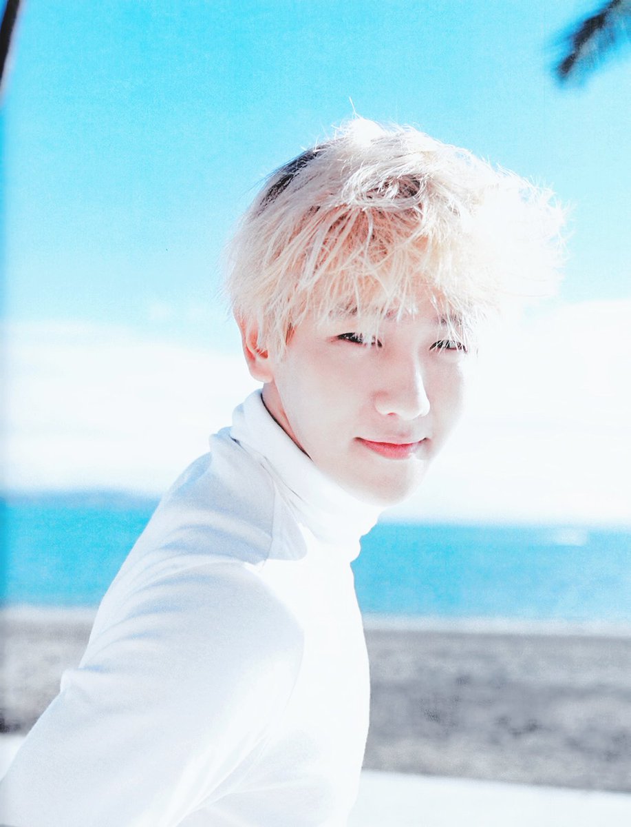 snow_506's tweet photo. Dear Happiness #백현 #BAEKHYUN  (cr.rancho506) 
https://t.co/6LiIOSG7zD
https://t.co/fZmuHcmYuP https://t.co/uhWOKe9fSr