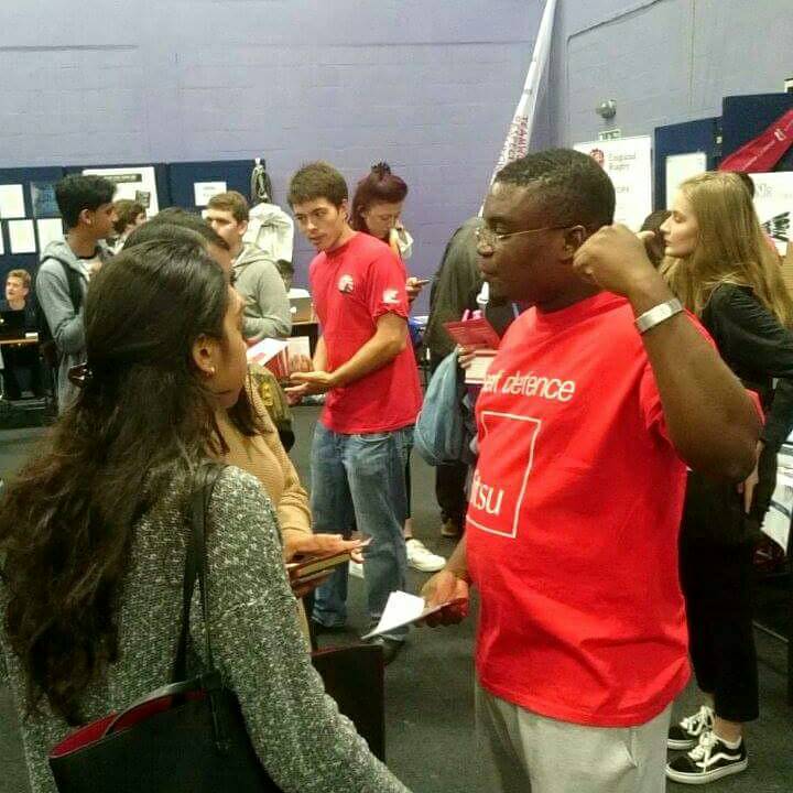 QMJiuJitsu's tweet photo. Put those guns away Elikem! @QMUL @QMSU @QMSU_Sport #martialarts #gunshow #freshers #qmfreshers https://t.co/nK429kmx4K