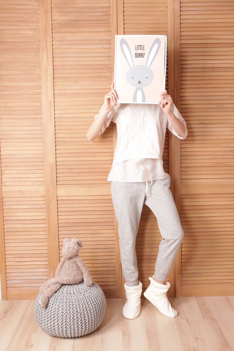 Tatyana_Kizeeva's tweet photo. #shootingtips Always good to find some moments for fun during the shooting day!🙃😋😜🐰
#lookbook #comingsoon
#kizeeva #fashion #photography https://t.co/u1Gl1TIbL3
