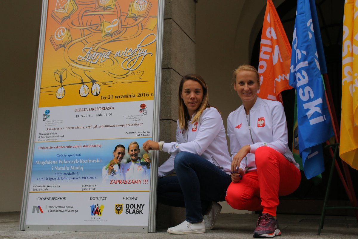 PWr_Wroclaw's tweet photo. Złote zakończenie #DFN2016 we Wrocławiu z udziałem olimpijek z #Rio2016: https://t.co/KZsTyl4dyC https://t.co/k8ojwDMfZo