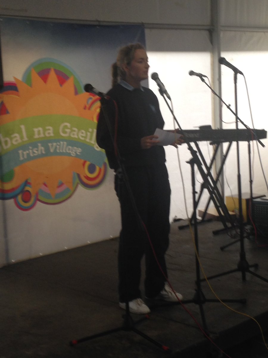PobalnaG's tweet photo. Óráid den scoth ag Clíona ó Scoil Chuimsitheach Chairáin, An Ceathrú Rua @CnaG @colaisteuisce @ForasnaGaeilge @GaelLinn @GlornanGael https://t.co/Ln5zuGmeSi