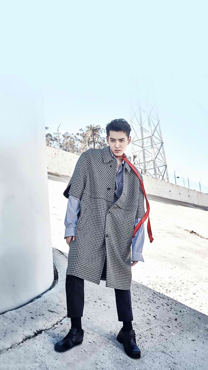 krisbaekfeels's tweet photo. when magazine previews for krisbaek come out at the same time https://t.co/WRm04Gz0BK