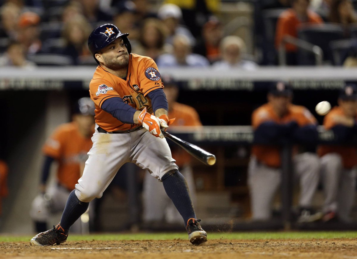 3EnBase1300's tweet photo. #GrandSlam #3EnBaseMLB HR: José Altuve llegó a 200 hits y se convierte en el 1er latino en batear 200 hits en 3 temporadas seguidas. https://t.co/YbQ48qLqzy