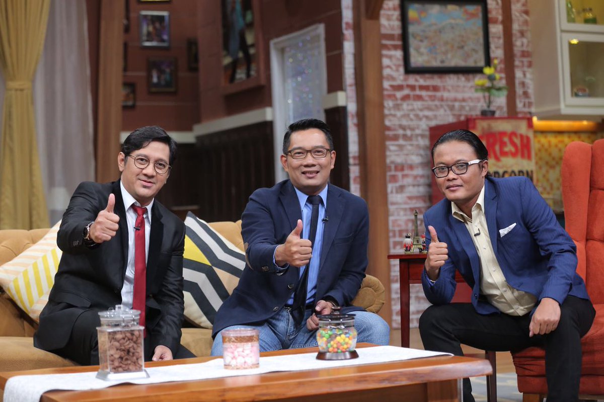 mdtvindonesia's tweet photo. Masih ada kang @ridwankamil nih, stay tuned terus di dieu wae @Ini_Talkshow ;) https://t.co/LxWcEUfgVG