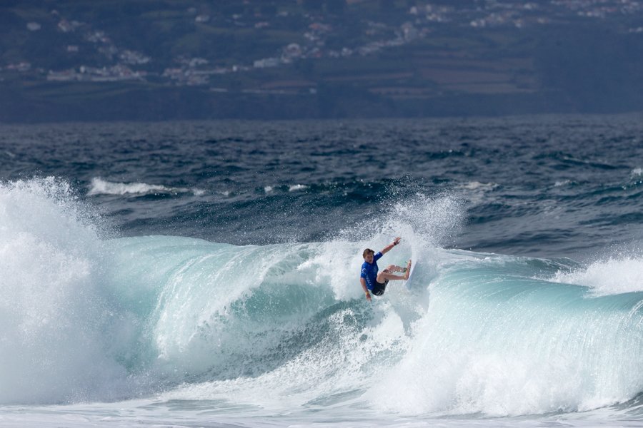 surfinglatino's tweet photo. Ya podes ver en vivo por https://t.co/OnmdiBHRWF un nuevo día del #ISAWJSC. ¿Como viene tu País? #Surf
VIVO >> https://t.co/B88dwy0gdP https://t.co/xnD9heDxcU