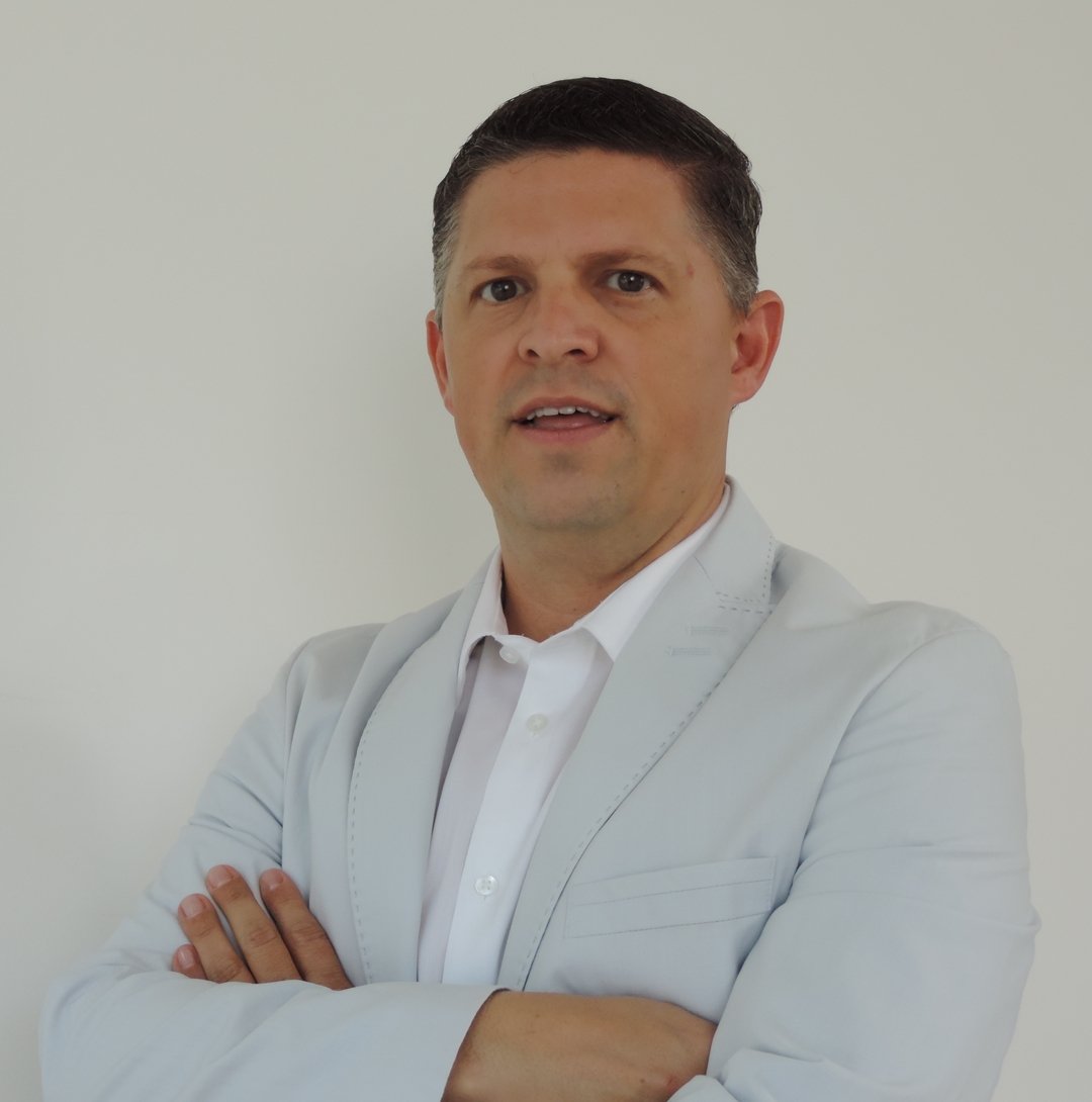 rztcomunicacao's tweet image. Em novo artigo, Erik Penna lista 5 condutas #assertivas do #vendedor #contemporâneo: goo.gl/L1GGIC