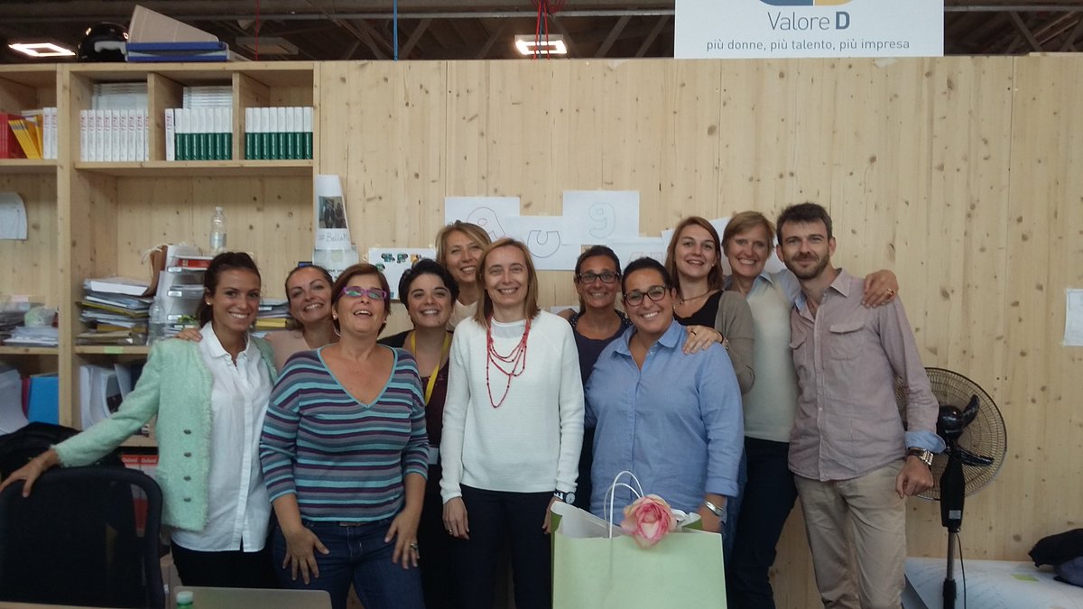 ValoreD's tweet photo. Buon Compleanno al nostro Generale delle Donne @AnnaZattoni! https://t.co/oyIWaIxQLm