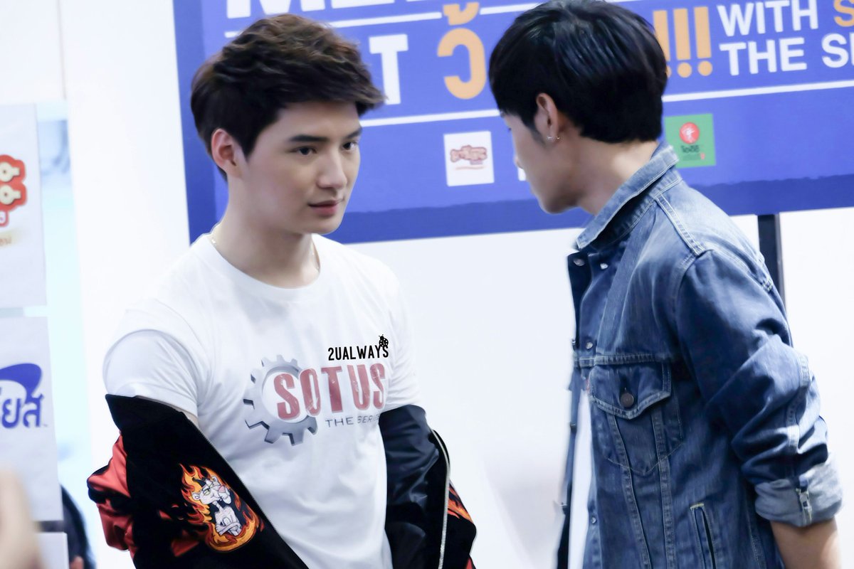 busy_mic's tweet photo. @stjinx_maya @kristtps ใครให้ถอดเสื้อออก ใส่กลับไปเด๋วนี้ #พี่สิงไม่ได้กล่าว #ทีมพีรญา #SotusTheSeries https://t.co/HRjUhgKxMv