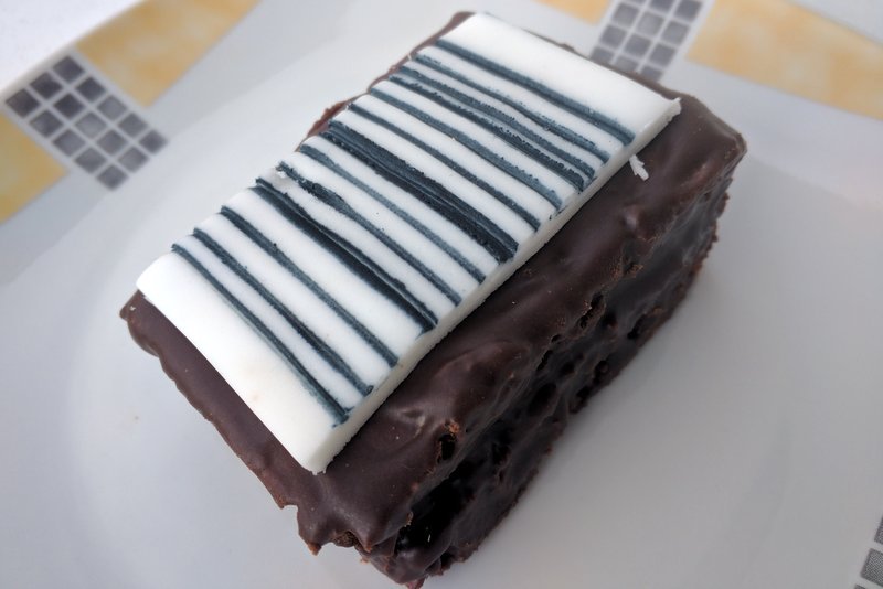TECIT's tweet photo. Thanks to our colleague Silvia for BCC version 1.0 (Bar Code Cake, very yummy)! All the best from TEC-IT! #BCC #BarCodeCake #TECIT https://t.co/GQRJggMZhf