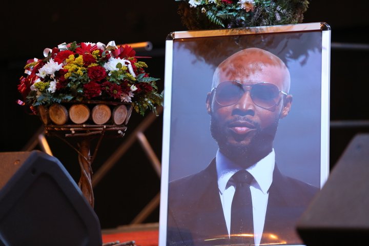 nzimandebafana's tweet photo. #Mandoza will be buried on Friday. #MandozaMorial has ended. https://t.co/XdhbZHC1Wn