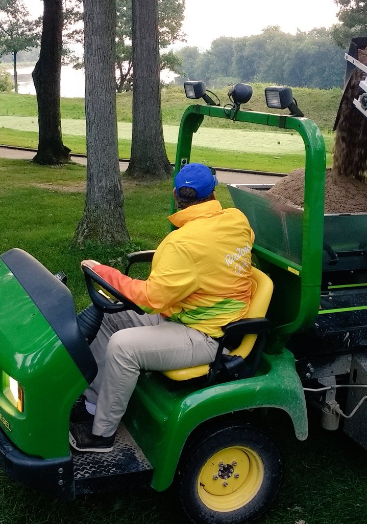 turfjack24's tweet photo. Topdressing tees with a national celebrity today  @J___Graham #Rio #CupCutter #Straight⛳ @JustinRose99 🏅 https://t.co/QG4mtvGDbY