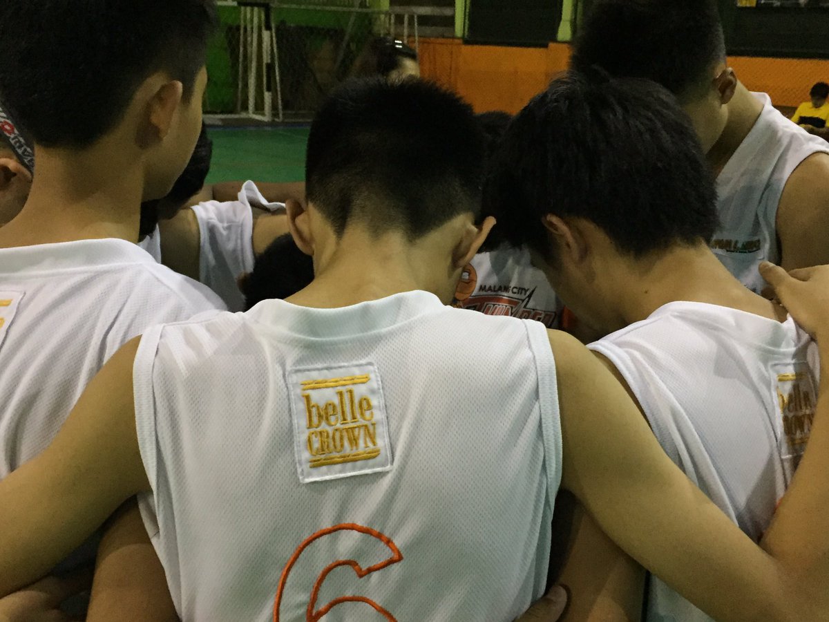 bellecrown's tweet photo. bellecrown support malang city thunder basketball academy for character children building,better player better person https://t.co/7l6BRaSeTs