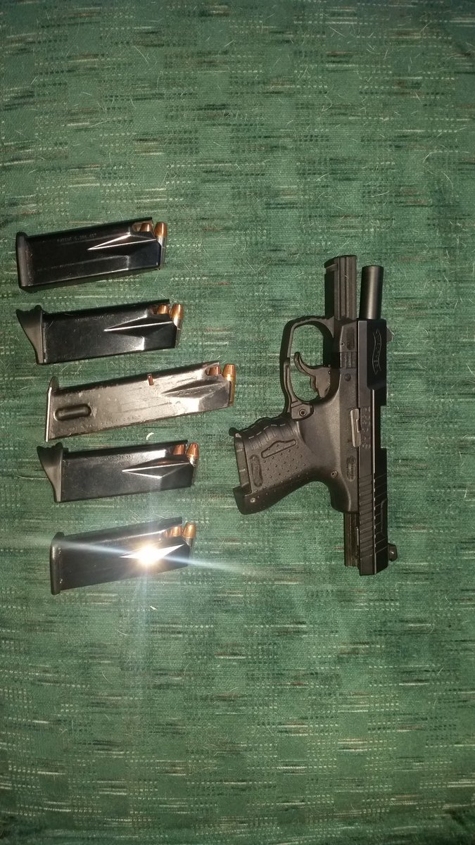 armedveteran19d's tweet photo. #waltherWednesday #p99c #lovemywalther #bondjamesbond #9mm #germanengineering https://t.co/YBug1GYvJG