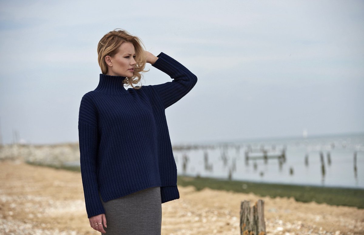 LilyandCarter's tweet photo. Get £5 off our alpaca &amp; wool blend, heavy knit jumpers. Only at @LFWEnd! #WednesdayWisdom #LFW #LFW16 #fashion https://t.co/jhNA6xipbp