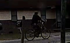 WVFireMarshal's tweet photo. Anyone with info regarding a fire in Idle Acres off of Bowen Ridge in Huntington or the person in this photo should call 800-233-3473(FIRE) https://t.co/aCKYyshPOO