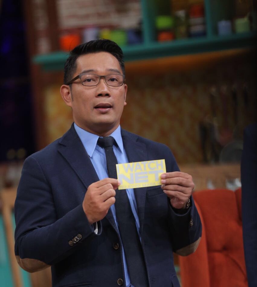 mdtvindonesia's tweet photo. Hayo.. Angkat tangan yang udah punya stiker keceee NET seperti kepunyaan kang @ridwankamil?? @Ini_Talkshow https://t.co/jT5DBrUzfQ