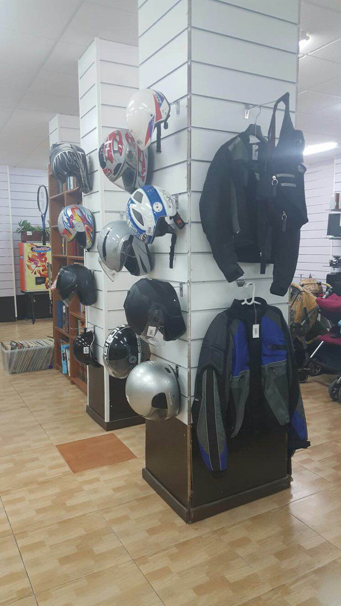 barganero's tweet photo. Visita nuestra tienda de La Viñuela, te encantarán nuestras ofertas. #barganero #mercadodeocasion #segundamano https://t.co/NlpJWpJcZ6
