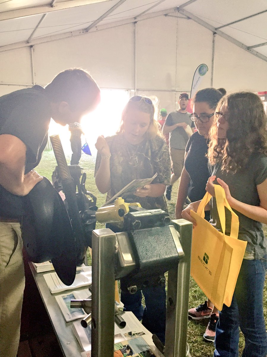 Exapta's tweet photo. Teaching today's youth about no-till farming #FPS16 https://t.co/P2vZ0F6OPZ