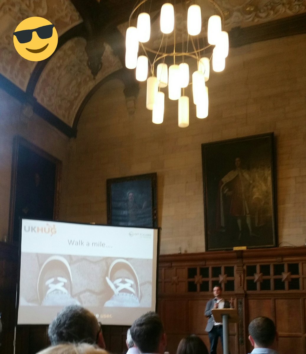 dd_dienutza's tweet photo. GDD #growthdrivendesign - focus on the user to dictate the redesign. #UKHUG @NapierPR @UKHUG2016 #Oxford https://t.co/LDqRmiYjx9