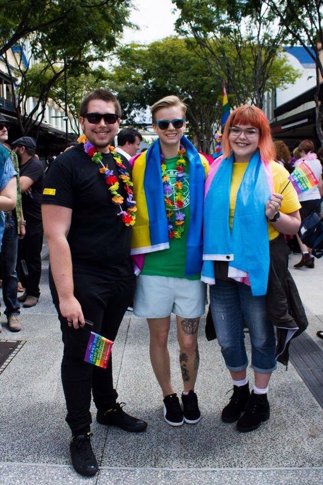 amnestyusc's tweet photo. Amnesty USC and friends hit up @BrisbanePride on Saturday! 

#AmnestyInternationalUSC https://t.co/JxotBM1bXP