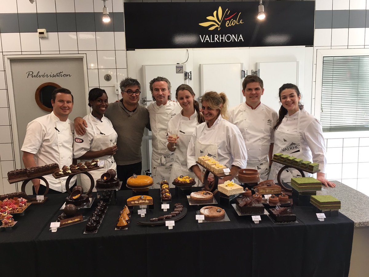 APaulaOliver's tweet photo. Done! Team @RA_Food in tour @ValrhonaFrance. Awesome days with Yann Deutsche @gimmec77 @Nattinatnats @SimoneMcLean @mart040883 @denisdrame https://t.co/4PrB5COXsT