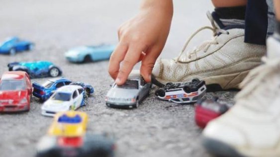 WeAreTeachers's tweet image. How to Teach Math and Science With Matchbox Cars bit.ly/2cmU1m7 #STEM #MathChat #edchat