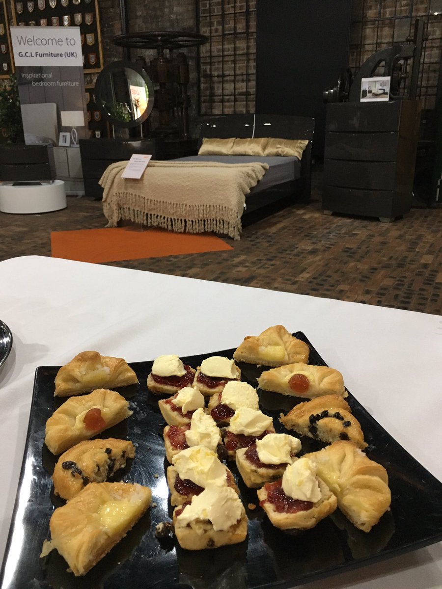 BridgeEventSept's tweet photo. Afternoon Tea @BridgeEventSept: Clotted cream on top or bottom ? @gcl_uk  @MagniflexWorld  @Velda_UK @KaydianBeds @mayortapizados @DormeoUK https://t.co/kCeuaCyeZ4