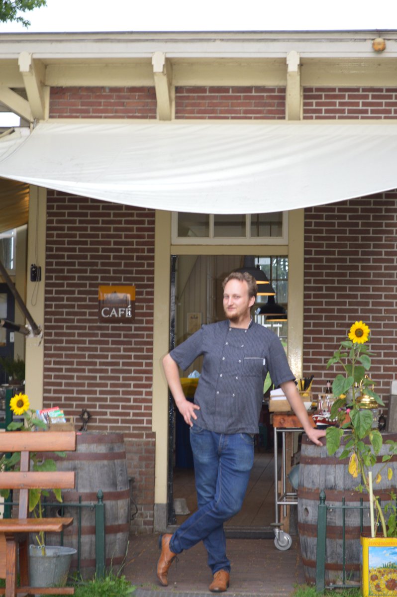 Graag introduceren wij, Herman Winkelman! Onze chef die morgen van een berg waste een drie gangen diner zal koken in #Gouda. Dat wordt fijn!