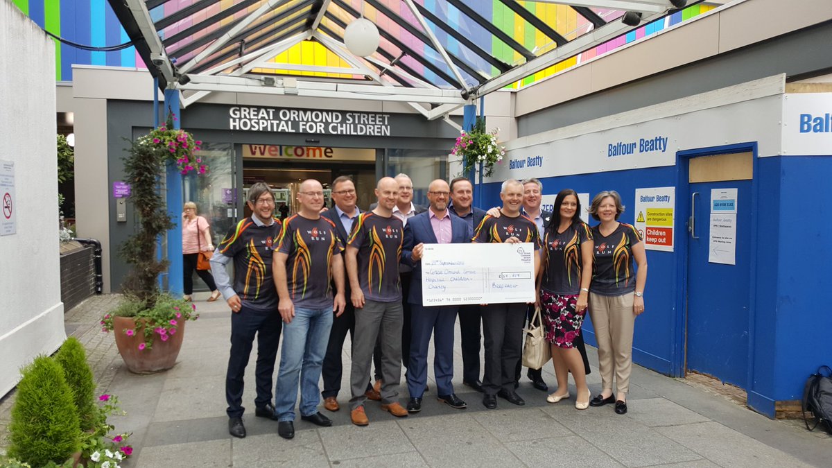 Beefeater ROMs on a tour of GOSH...after raising over £37,000 from their Wolf Run...fantastic !!!@WeAreSUGM <a href="/rich_mcelroy17/">Richard McElroy</a> <a href="/HookyPchooker/">Hooky</a>