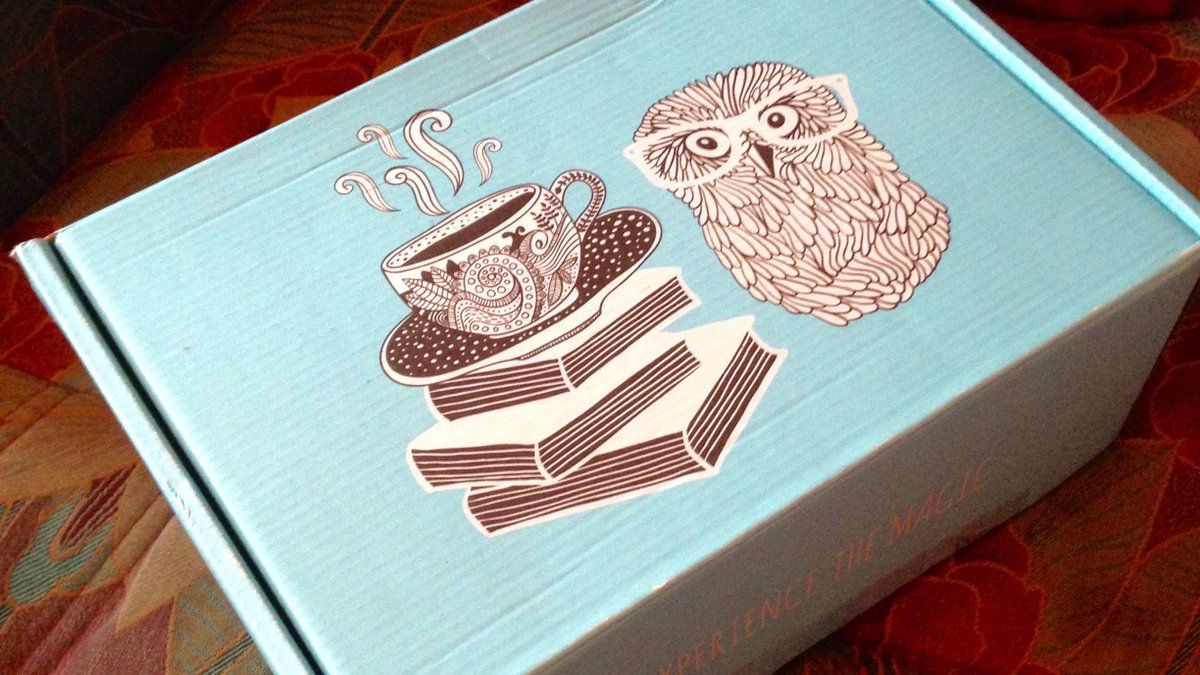foxesfairytales's tweet photo. My first #nerdybookwormbox has arrived ππ Unboxing post to follow on my blog. https://t.co/nAPkIgeAeC