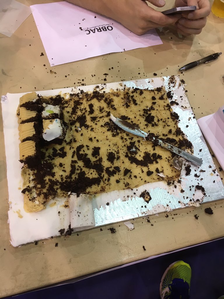 runbrookes's tweet photo. Come and get the last of the cake! https://t.co/Mvs3yvdleW