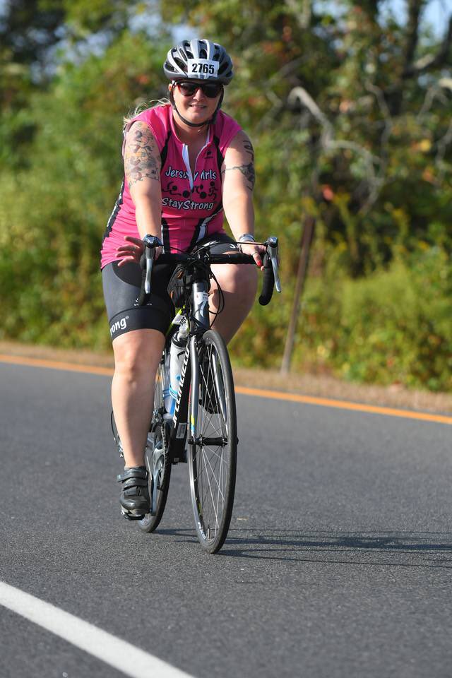 djheatherww's tweet image. @IRONMANtri AC 70.3 relay team! Riding my 56 miles! #jgssm