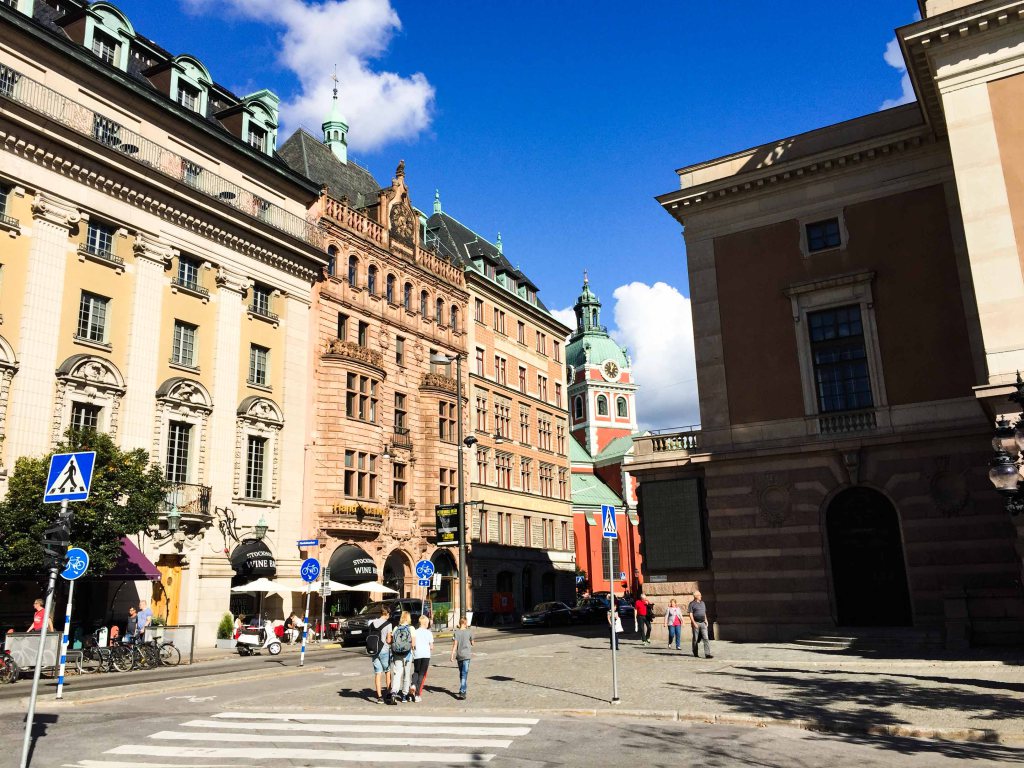 OnTheGoMargo's tweet photo. Stockholm Edition https://t.co/5ez8mMaaxv https://t.co/RzL7QNZ1WI