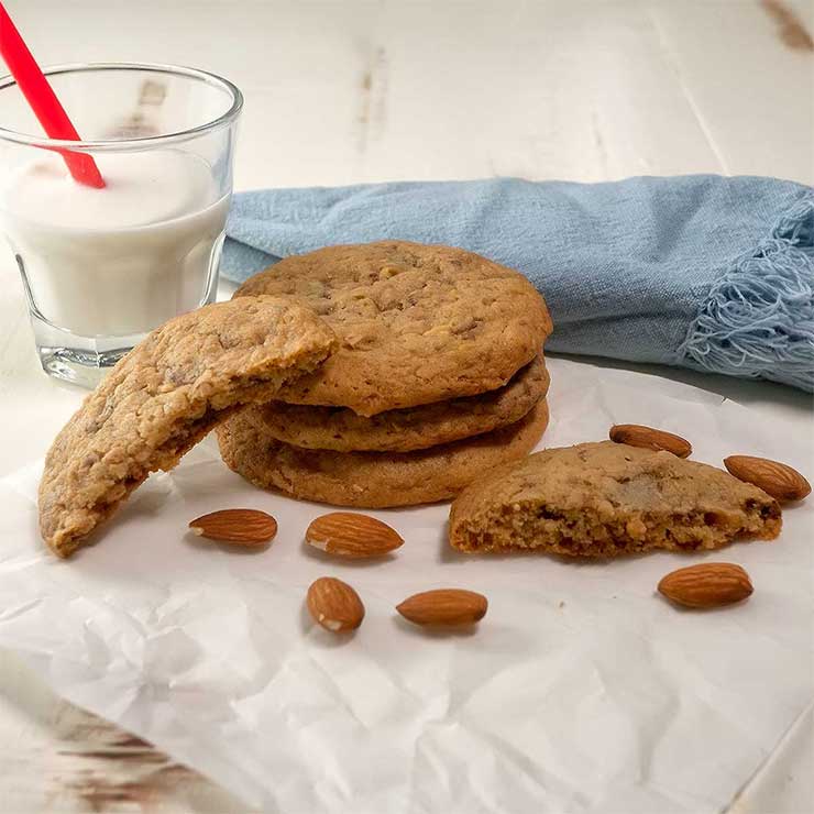 yumgoggle's tweet photo. Almond Toffee Cookies #almondcookies #HeathCookies #PudgeFactor #ToffeeCookies https://t.co/bXtTHtAOHq https://t.co/NTfDZ7jZy5