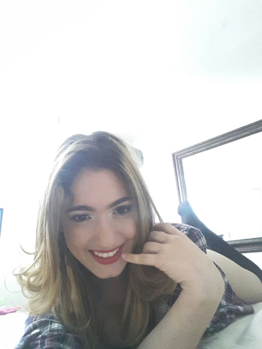ChloeRousslj's tweet photo. I hope I do not miss, at 2:30 p.m. 👩 vist 👉 https://t.co/36szG9OdsW 👈 #camgilr @TeamCamgirls @Boogie_1969 @LuxusCams @fans_apolonia https://t.co/WP9Zj5SqKM