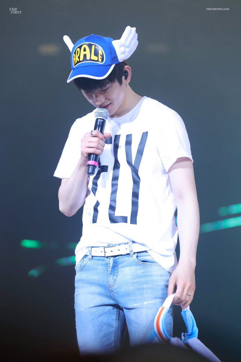 thefirst_0922's tweet photo. #PrinceJinyoungDay 진영아 생일축하해🎂🎂🎂 https://t.co/8PLFMZTD1Z