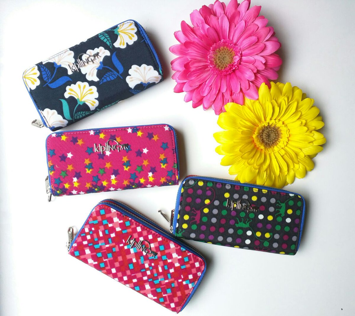 SMayoreo's tweet photo. Hermosas billeteras kipling 😱😍😍❤📲75709702 https://t.co/yGob9dHxMy