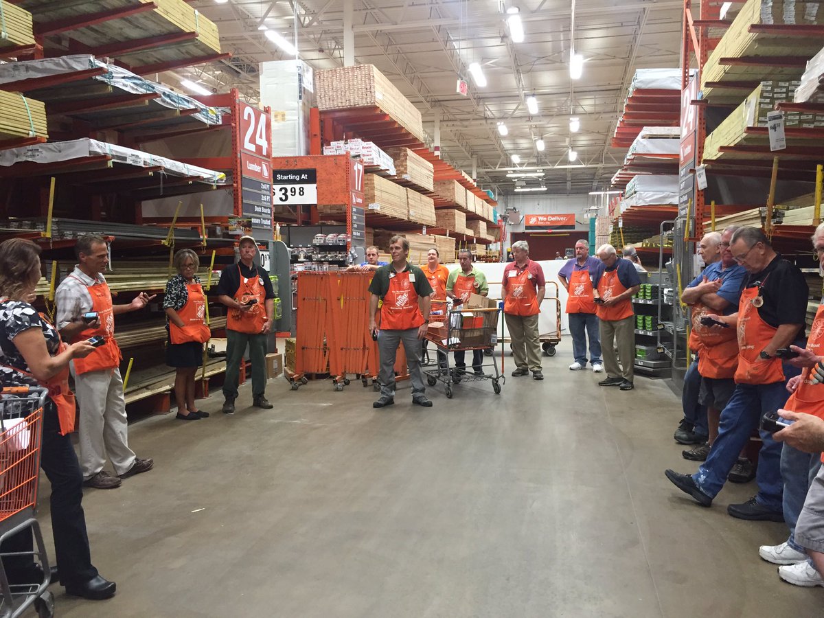 MelindaCounts's tweet image. Opening meeting w/ @HomeDepot4137! First Phone best practices with DH Phil #AppAttack for better customer service!