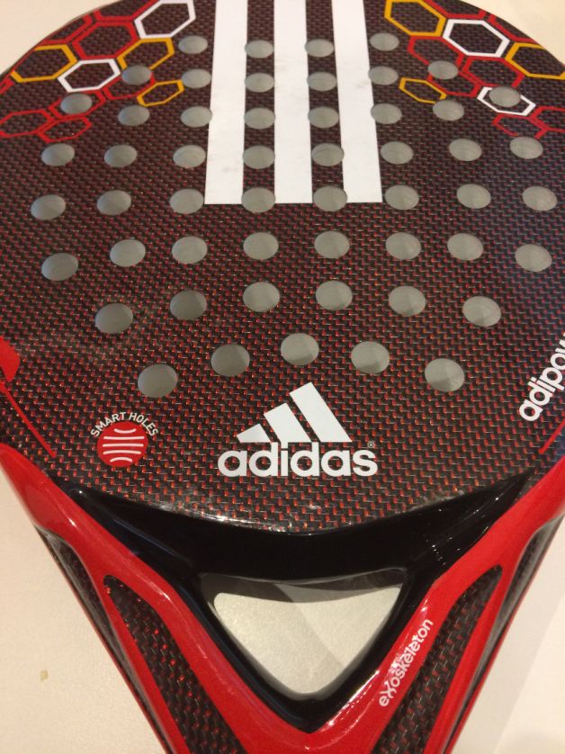 paddelea's tweet photo. Con la #AdipowerControl de @adidas_padel saca a relucir tus virtudes, y esconde tus defectos https://t.co/wOK5RZEw9w ¡Gran pala! #Review 🎾👌 https://t.co/LLlFtc0e3R