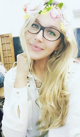 Johanistas_fc's tweet photo. feliz dia de la primavera🌸 y del estudiante🎓 mi reina😍hermosa @JohaHerbel 😍😍😍😍 https://t.co/oB7JHdgKoM